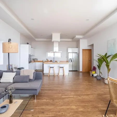 Βίλα Arizona - 3-bedroom House By The Sea *