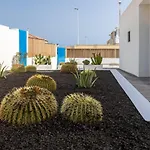 Arizona - 3-bedroom House By The Sea אל מדאנו