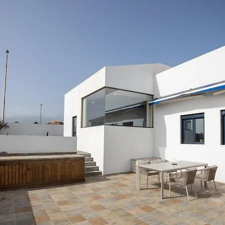 Villa Arizona - 3-bedroom House By The Sea El Médano