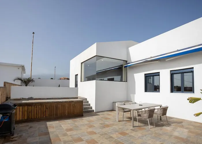 Villa Arizona - 3-bedroom House By The Sea El Médano